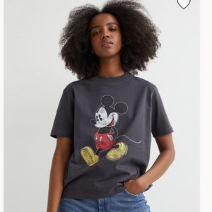 H&M Disney Mickey Mouse gray short sleeve tee shirt size small
